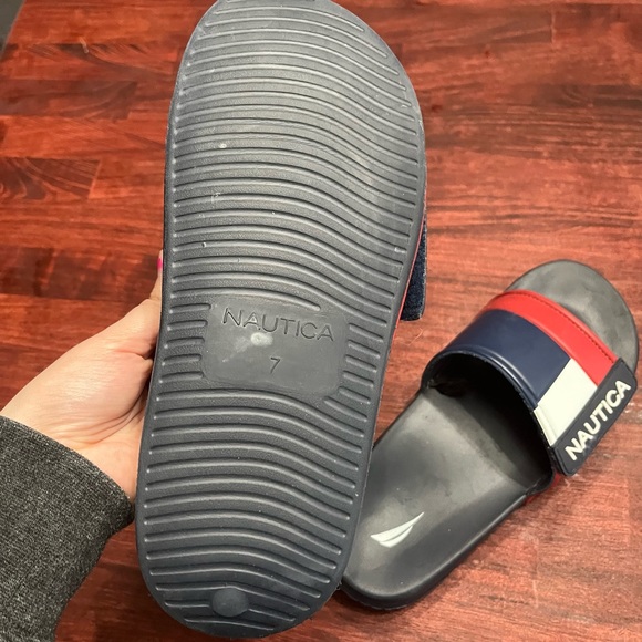Nautica slides - Picture 2 of 2